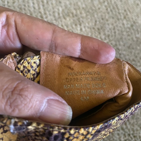 Jeffrey Campbell python wedge platform ankle boots size 6. - Picture 6 of 7